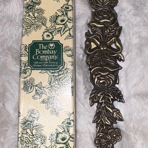 Vintage RARE  1989 Bombay Co Brass Roses & Bow  Floral Ormolu Wall Home Decor